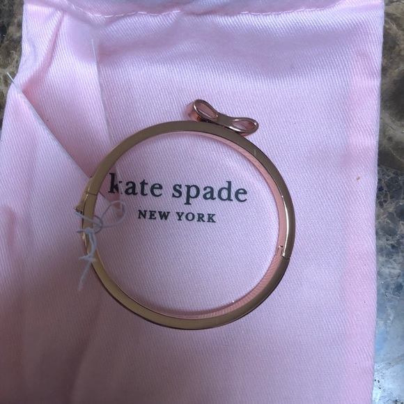Kate spade bow braclet - Picture 2 of 3